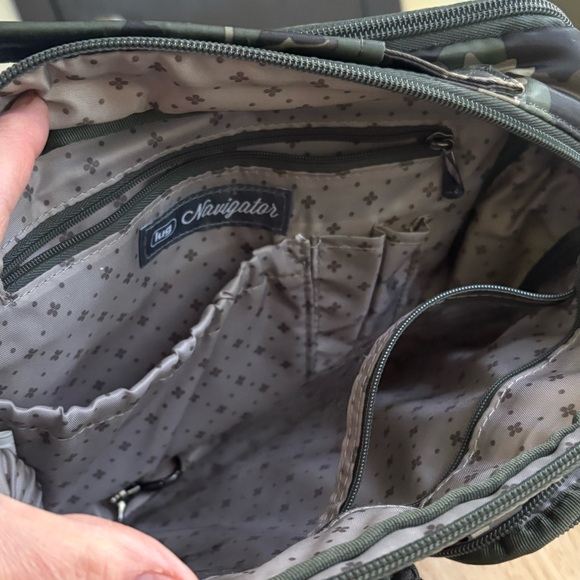 Lug Navigator Camo Quilted Messenger Bag - Picture 5 of 14